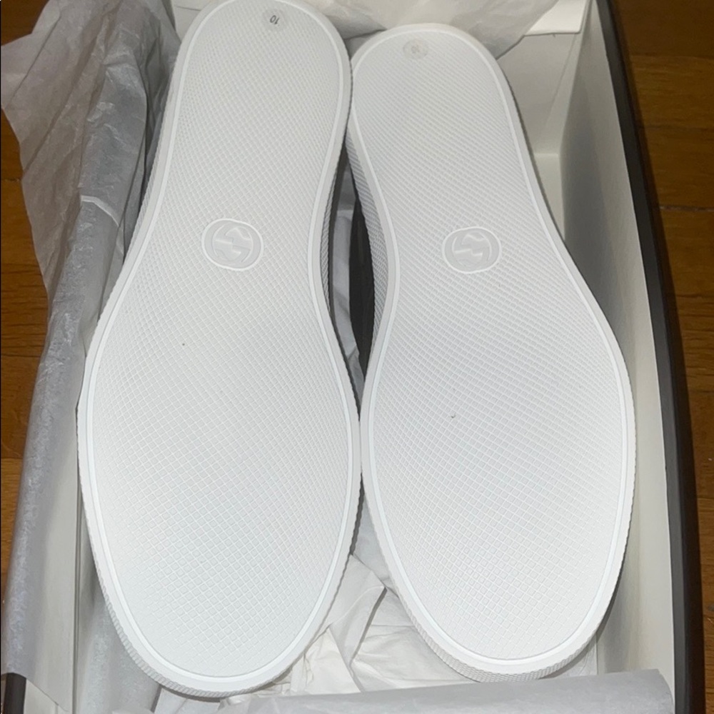 Gucci Logo Embossed Slip On Shoe - Picture 6 of 9